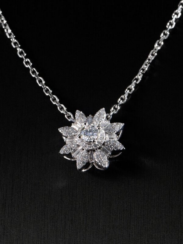 Noor Diamond Pendant Set
